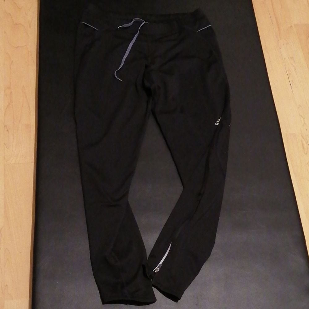 - Fitted pants adidas